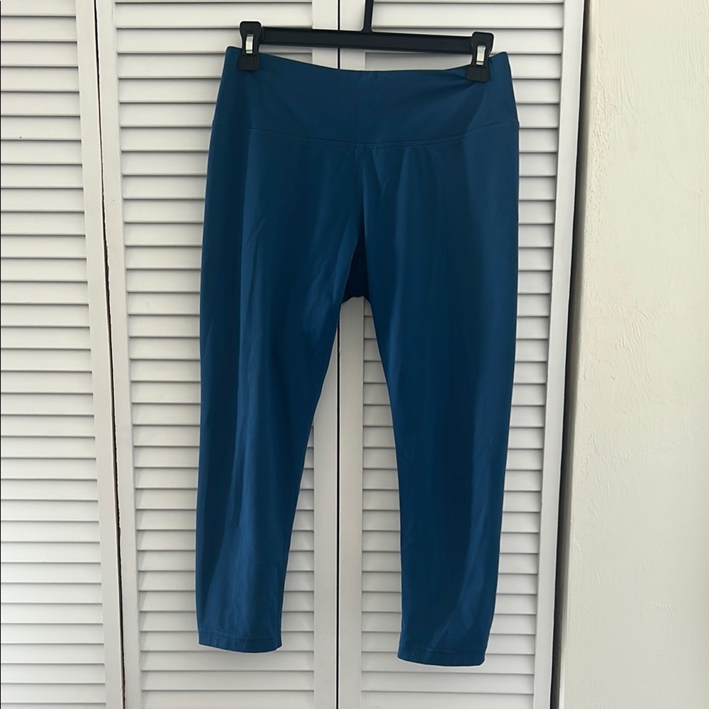 Blue Cropped Leggings